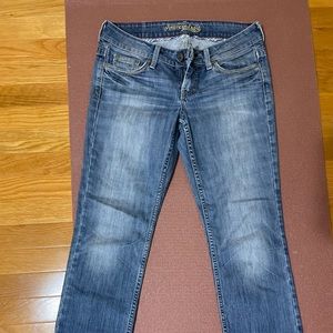 American eagle low rise waisted straight leg jeans medium wash